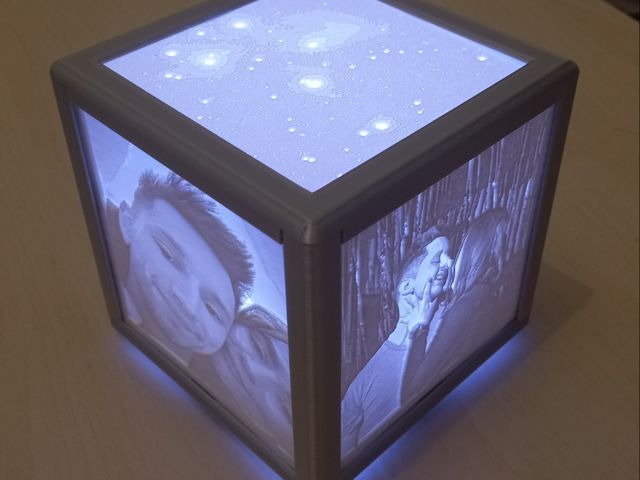 Luminária de litofania com suas próprias fotos